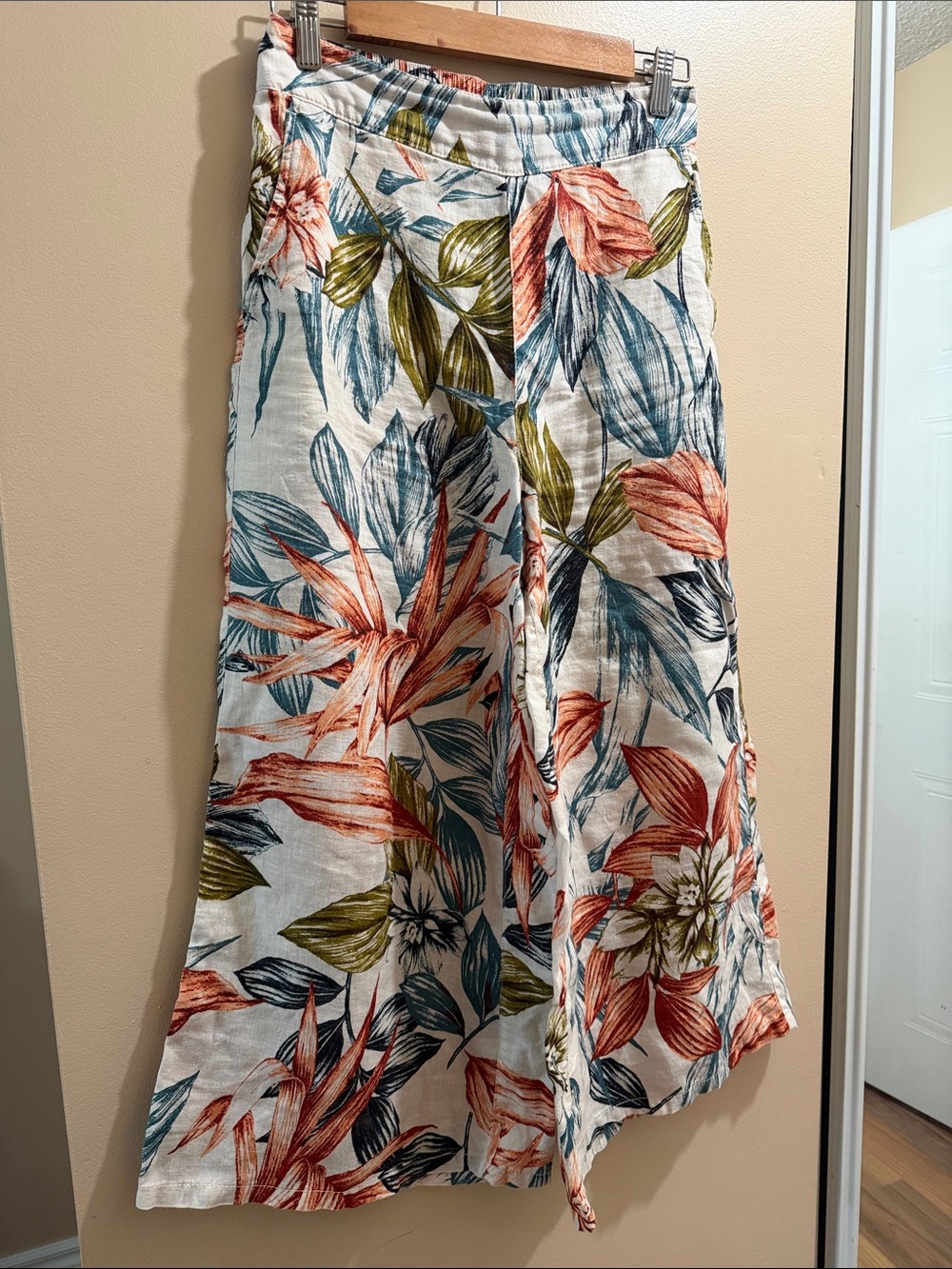 Floral Wide-Leg Linen-Blend pants - White with Coral & Teal Floral Print